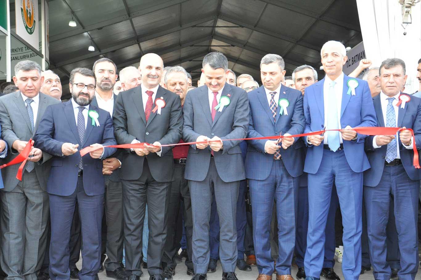 Bakan Pakdemirli: Mazotla çalışan traktörleri elektrikli traktöre dönüştüreceğiz Bakan Pakdemirli: Mazotla çalışan traktörleri elektrikli traktöre dönüştüreceğiz
